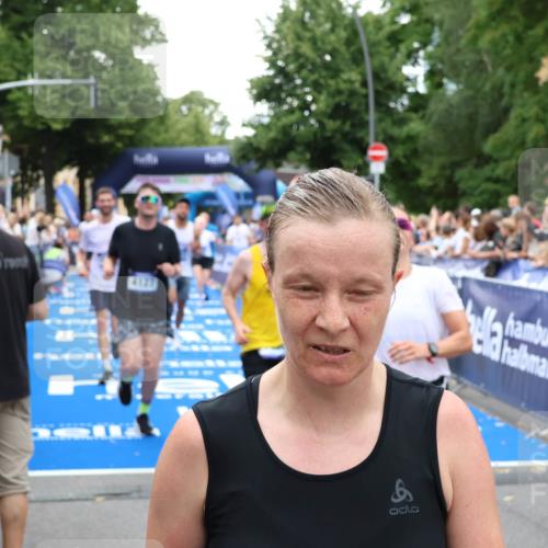 29.06.2025 - hella hamburg halbmarathon Zöllner http://msf.ph/oto/8212859 29.06.2025 10:50:35 Ziel 1750, 3414, 4127, 5447, 6282, 7397, 8153, 8576, 11214, 11455, 12624, 13812, 14626, 15803, 16806, 17179, 17247, 17319, 18006 meine-sportfotos.de