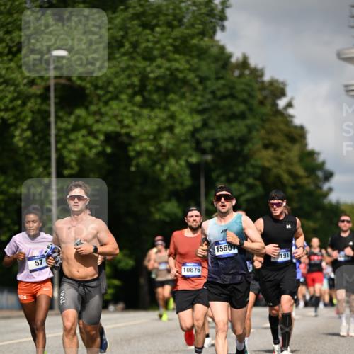 29.06.2025 - hella hamburg halbmarathon Dr. Thomas Lammeyer http://msf.ph/oto/8212865 29.06.2025 09:49:04 Kennedybrücke 57, 1686, 1707, 1894, 2689, 4129, 4463, 4679, 4749, 5187, 5550, 6358, 6878, 7186, 7481, 7880, 7965, 8062, 8190, 10017, 10484, 10876, 11120 meine-sportfotos.de