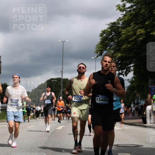 29.06.2025 - hella hamburg halbmarathon Yannick Fuchs http://msf.ph/oto/8212930 29.06.2025 10:45:24 20KM 1335, 1366, 2411, 2636, 2718, 2823, 2946, 4033, 4297, 4404, 4839, 4967, 5087, 5336, 5600, 5820, 7224, 7943, 8261, 8508, 8930, 8989, 9214, 9476, 9739, 9793, 9959, 10057, 10215, 10508, 10603, 10667, 10691, 10868, 11124, 11512, 11625, 11733, 12450, 12778, 13073, 13403, 13707, 13799, 14012, 14248, 14458, 15426, 15480, 15496, 15871, 15899, 16666, 16907, 17131, 17530, 17823, 18820, 19007, 19020, 19053 meine-sportfotos.de