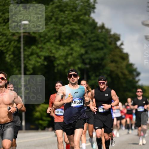 29.06.2025 - hella hamburg halbmarathon Dr. Thomas Lammeyer http://msf.ph/oto/8212938 29.06.2025 09:49:05 Kennedybrücke 57, 1686, 1707, 1894, 2689, 4129, 4463, 4749, 5187, 5550, 6878, 7186, 7880, 7965, 8062, 8190, 10484, 10876, 11120 meine-sportfotos.de