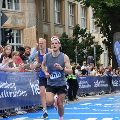 29.06.2025 - hella hamburg halbmarathon Strokosch-Dieckow http://msf.ph/oto/8213070 29.06.2025 10:23:29 Ziel 35, 52, 9385, 16169, 17771, 19078 meine-sportfotos.de