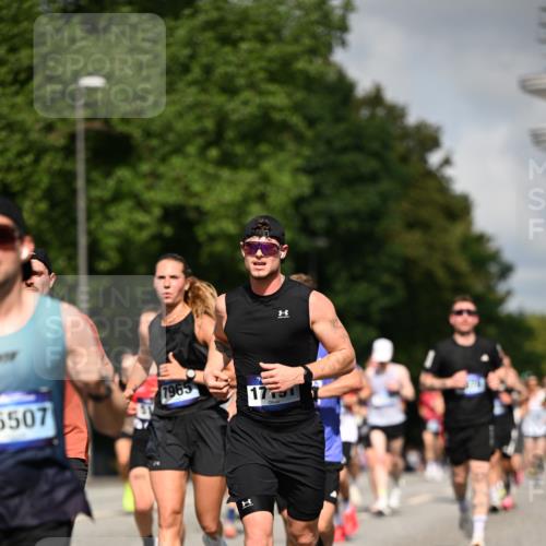 29.06.2025 - hella hamburg halbmarathon Dr. Thomas Lammeyer http://msf.ph/oto/8213201 29.06.2025 09:49:07 Kennedybrücke 57, 1686, 1707, 1894, 4129, 4463, 5187, 5550, 6878, 7055, 7186, 7880, 7965, 8062, 8190, 9345, 10484, 10876, 11120 meine-sportfotos.de