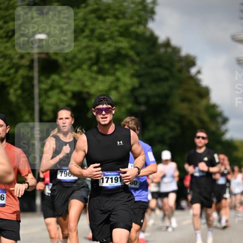 29.06.2025 - hella hamburg halbmarathon Dr. Thomas Lammeyer http://msf.ph/oto/8213301 29.06.2025 09:49:07 Kennedybrücke 57, 1686, 1707, 1894, 4129, 4463, 5187, 5550, 6878, 7055, 7186, 7880, 7965, 8062, 8190, 9345, 10484, 10876, 11120 meine-sportfotos.de