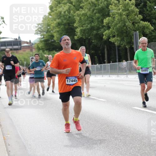 29.06.2025 - hella hamburg halbmarathon Jannik Wohlers http://msf.ph/oto/8213323 29.06.2025 10:26:42 Lombardsbrücke 1530, 1793, 2045, 2306, 2775, 4358, 5494, 5495, 5707, 6259, 6637, 7234, 7314, 8056, 8281, 9349, 10077, 10465, 11110, 13462, 14020, 14021, 15108, 15641, 16479, 17049, 17445, 18976, 18978 meine-sportfotos.de
