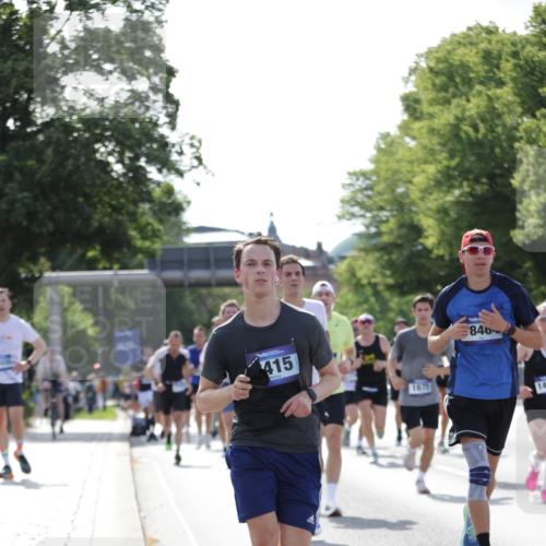 29.06.2025 - hella hamburg halbmarathon Jannik Wohlers http://msf.ph/oto/8213335 29.06.2025 09:49:39 Lombardsbrücke 1615, 1675, 1800, 1803, 2415, 3431, 3530, 4318, 4528, 5248, 5409, 6123, 6682, 6704, 7495, 7774, 7796, 8629, 8925, 9294, 9711, 9979, 10894, 12327, 12540, 12554, 13457, 14077, 14560, 14691, 15336, 15351, 15435, 15521, 17125, 17177, 17214, 17215, 17620, 17971, 17973, 18149, 18173, 18276, 18412, 18464, 18529, 18734, 18979, 19090 meine-sportfotos.de