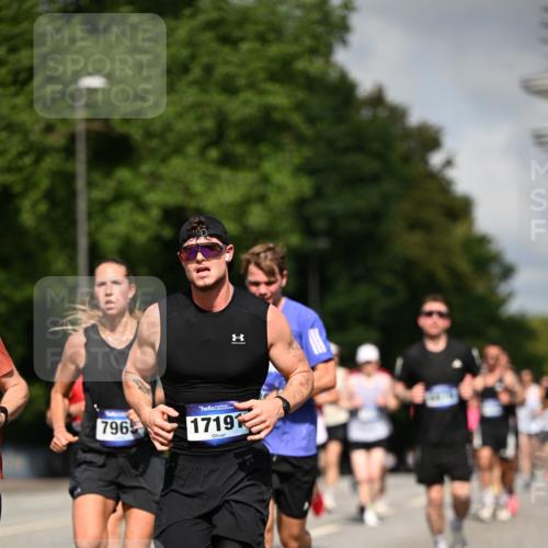 29.06.2025 - hella hamburg halbmarathon Dr. Thomas Lammeyer http://msf.ph/oto/8213389 29.06.2025 09:49:07 Kennedybrücke 57, 1686, 1707, 1894, 4129, 4463, 5187, 5550, 6878, 7055, 7186, 7880, 7965, 8062, 8190, 9345, 10484, 10876, 11120 meine-sportfotos.de