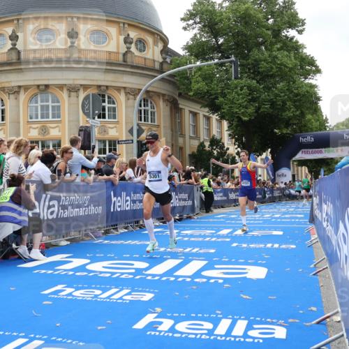 29.06.2025 - hella hamburg halbmarathon Strokosch-Dieckow http://msf.ph/oto/8213415 29.06.2025 10:23:44 Ziel 5301, 6699, 7834, 9151, 9447, 10780 meine-sportfotos.de