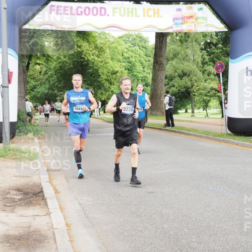 29.06.2025 - hella hamburg halbmarathon MichiJ http://msf.ph/oto/8213514 29.06.2025 10:23:24 Zwischen KM18-KM19 1743, 5269, 7628, 11019, 13167, 13493, 13494, 15500, 17877, 18026, 19022 meine-sportfotos.de