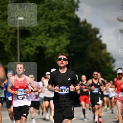 29.06.2025 - hella hamburg halbmarathon Dr. Thomas Lammeyer http://msf.ph/oto/8213699 29.06.2025 09:49:10 Kennedybrücke 57, 1686, 1707, 1894, 4463, 5187, 5550, 6878, 7055, 7186, 7880, 7965, 8062, 9345, 10484, 10876, 11120 meine-sportfotos.de