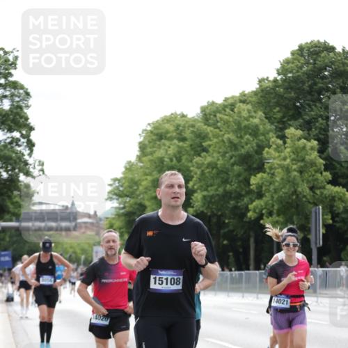 29.06.2025 - hella hamburg halbmarathon Jannik Wohlers http://msf.ph/oto/8213729 29.06.2025 10:26:46 Lombardsbrücke 1530, 1793, 2306, 2775, 4358, 5494, 5495, 5707, 6259, 6637, 7234, 7314, 7944, 8056, 8281, 9349, 10077, 10465, 11110, 11766, 13462, 14020, 14021, 15108, 15641, 17049, 17445, 18976 meine-sportfotos.de