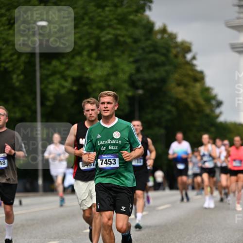 29.06.2025 - hella hamburg halbmarathon Dr. Thomas Lammeyer http://msf.ph/oto/8213792 29.06.2025 10:12:44 Kennedybrücke 1147, 1188, 2190, 2427, 2978, 4859, 5100, 5885, 6590, 6674, 6918, 7198, 7348, 7453, 9457, 9616, 9718, 9823, 9966, 10092, 10857 meine-sportfotos.de