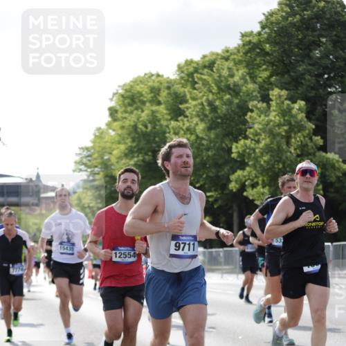 29.06.2025 - hella hamburg halbmarathon Jannik Wohlers http://msf.ph/oto/8213840 29.06.2025 09:49:43 Lombardsbrücke 1615, 1675, 1800, 1803, 2415, 3332, 3530, 5248, 5409, 5436, 6123, 6682, 6704, 7495, 7774, 8629, 8925, 9294, 9302, 9711, 9979, 10894, 11767, 12292, 12327, 12540, 12554, 12895, 13457, 14560, 14691, 15225, 15336, 15351, 15435, 15521, 16648, 17125, 17177, 17620, 17971, 17973, 18149, 18173, 18275, 18276, 18464, 18529, 18734, 19229 meine-sportfotos.de