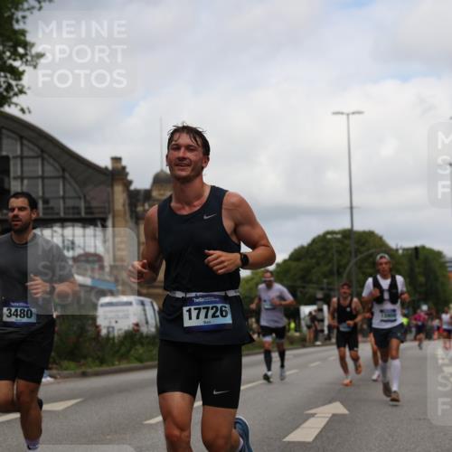 29.06.2025 - hella hamburg halbmarathon Yannick Fuchs http://msf.ph/oto/8213855 29.06.2025 10:32:36 20KM 1505, 3480, 7152, 7154, 7229, 7743, 8002, 8571, 9171, 9643, 9944, 10793, 10922, 11106, 11952, 13148, 13595, 13900, 14274, 15303, 15382, 15888, 16698, 17726, 18193, 18276, 18277, 18529, 18584, 18723 meine-sportfotos.de