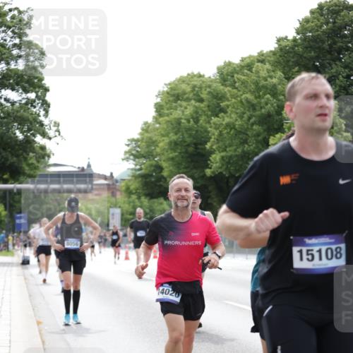 29.06.2025 - hella hamburg halbmarathon Jannik Wohlers http://msf.ph/oto/8213871 29.06.2025 10:26:47 Lombardsbrücke 1530, 1793, 2306, 2775, 4358, 5494, 5495, 5707, 6259, 6637, 7234, 7314, 7944, 8056, 8281, 9349, 10077, 10465, 11110, 11766, 14020, 14021, 15108, 15641, 17049, 17445, 18976 meine-sportfotos.de