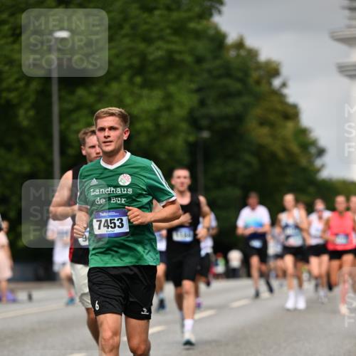 29.06.2025 - hella hamburg halbmarathon Dr. Thomas Lammeyer http://msf.ph/oto/8213927 29.06.2025 10:12:45 Kennedybrücke 1147, 1188, 2190, 2427, 2978, 4859, 5100, 5885, 6590, 6674, 6918, 7198, 7348, 7453, 9457, 9616, 9718, 9823, 9966, 10092, 10609, 10857 meine-sportfotos.de
