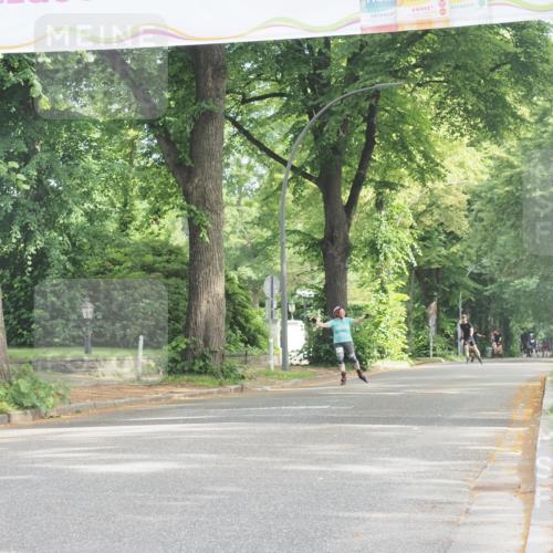 29.06.2025 - hella hamburg halbmarathon KatJ http://msf.ph/oto/8213935 29.06.2025 09:35:44 Zwischen KM18-KM19  meine-sportfotos.de