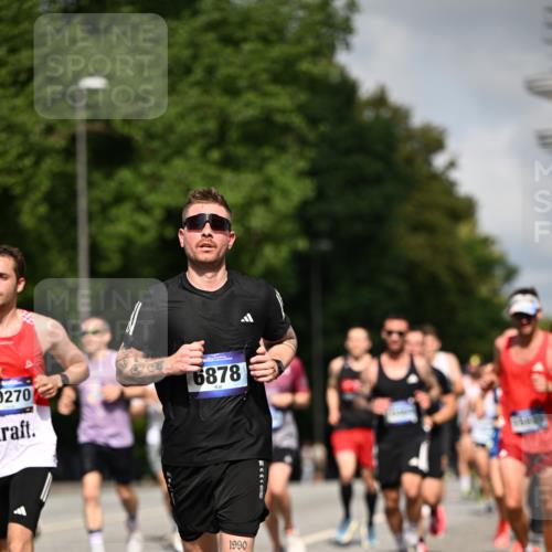 29.06.2025 - hella hamburg halbmarathon Dr. Thomas Lammeyer http://msf.ph/oto/8213964 29.06.2025 09:49:10 Kennedybrücke 57, 1686, 1707, 1894, 4463, 5187, 5550, 6878, 7055, 7186, 7880, 7965, 8062, 9345, 10484, 10876, 11120 meine-sportfotos.de