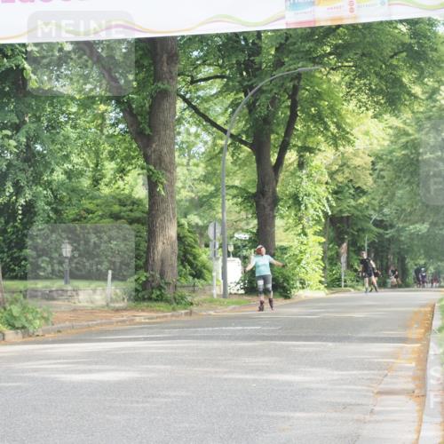 29.06.2025 - hella hamburg halbmarathon KatJ http://msf.ph/oto/8213987 29.06.2025 09:35:44 Zwischen KM18-KM19  meine-sportfotos.de