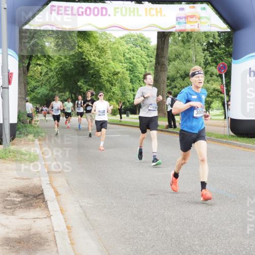 29.06.2025 - hella hamburg halbmarathon MichiJ http://msf.ph/oto/8214068 29.06.2025 10:23:28 Zwischen KM18-KM19 3005, 5269, 11019, 11230, 16417, 17877, 19022 meine-sportfotos.de