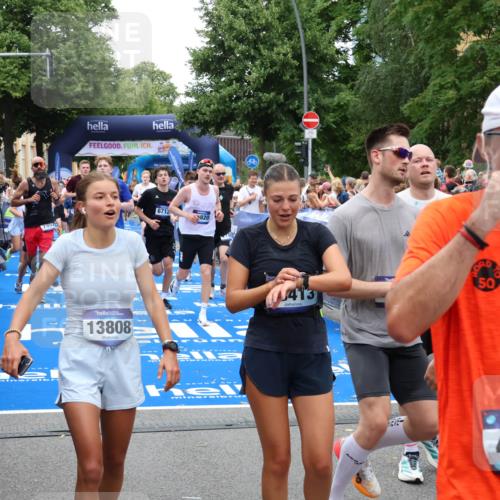29.06.2025 - hella hamburg halbmarathon Zöllner http://msf.ph/oto/8214071 29.06.2025 10:50:47 Ziel 2234, 2788, 5115, 6712, 7134, 7583, 7952, 8657, 11356, 13701, 15426, 15720, 16291, 17129, 17908, 18229, 18370, 18413, 18820 meine-sportfotos.de