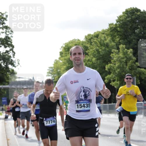 29.06.2025 - hella hamburg halbmarathon Jannik Wohlers http://msf.ph/oto/8214104 29.06.2025 09:49:45 Lombardsbrücke 1615, 1675, 1800, 1803, 2415, 3332, 3530, 4823, 5248, 5409, 5436, 6123, 6682, 6704, 7495, 7774, 8629, 8925, 9294, 9302, 9711, 9979, 10894, 11767, 12292, 12327, 12540, 12554, 12895, 13457, 13725, 14560, 14691, 15225, 15336, 15351, 15435, 15521, 16648, 17125, 17177, 17620, 17971, 17973, 18154, 18173, 18275, 18276, 18464, 18529, 19229 meine-sportfotos.de