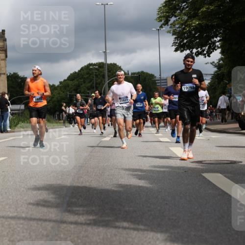 29.06.2025 - hella hamburg halbmarathon Yannick Fuchs http://msf.ph/oto/8214112 29.06.2025 10:45:30 20KM 1335, 1366, 2636, 2718, 2823, 2946, 4033, 4297, 4404, 4839, 4967, 5087, 5336, 5600, 5820, 6776, 7224, 7943, 8508, 8856, 8930, 8989, 9074, 9214, 9476, 9656, 9739, 9793, 9869, 9959, 10057, 10508, 10603, 10667, 10691, 10868, 11124, 11625, 11733, 12450, 13073, 13403, 13707, 13726, 13799, 14012, 14248, 14458, 14994, 15426, 15480, 15496, 15871, 15899, 16666, 16907, 17131, 17530, 17682, 17962, 18820, 19020, 19053 meine-sportfotos.de