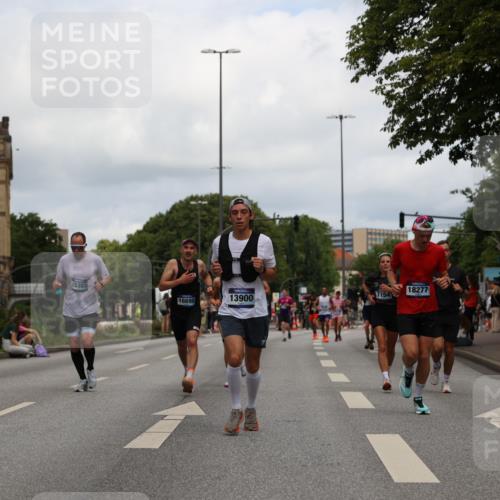 29.06.2025 - hella hamburg halbmarathon Yannick Fuchs http://msf.ph/oto/8214177 29.06.2025 10:32:37 20KM 1505, 3480, 7152, 7154, 7229, 7743, 8002, 8571, 9171, 9643, 9944, 10793, 10922, 11106, 11952, 13595, 13900, 14274, 14992, 15303, 15382, 15888, 16698, 17726, 18193, 18276, 18277, 18529, 18584, 18723 meine-sportfotos.de