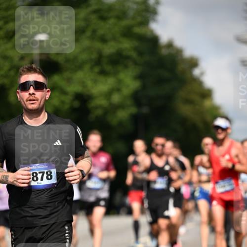 29.06.2025 - hella hamburg halbmarathon Dr. Thomas Lammeyer http://msf.ph/oto/8214191 29.06.2025 09:49:11 Kennedybrücke 57, 1686, 1707, 1894, 4463, 4812, 5187, 5550, 6878, 7055, 7186, 7880, 7965, 8062, 9345, 10484, 10876, 11120 meine-sportfotos.de