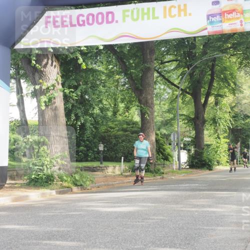 29.06.2025 - hella hamburg halbmarathon KatJ http://msf.ph/oto/8214201 29.06.2025 09:35:48 Zwischen KM18-KM19  meine-sportfotos.de