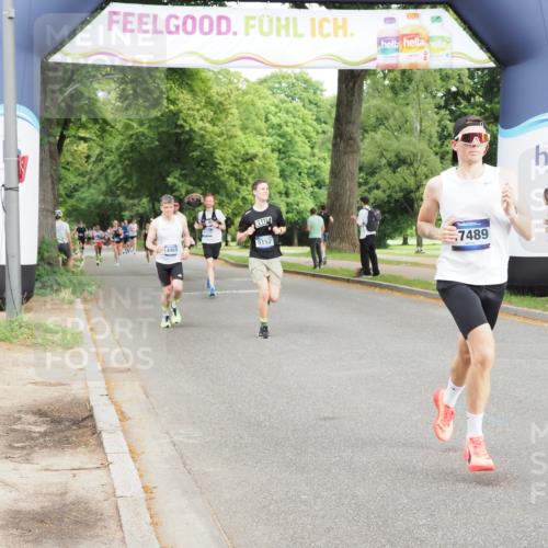 29.06.2025 - hella hamburg halbmarathon MichiJ http://msf.ph/oto/8214344 29.06.2025 10:23:30 Zwischen KM18-KM19 3005, 5152, 5269, 11230, 16417, 17489, 17877 meine-sportfotos.de