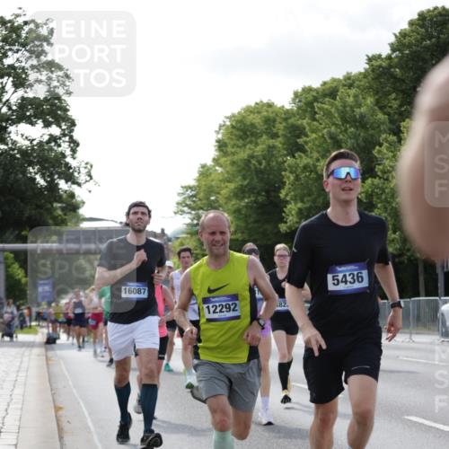 29.06.2025 - hella hamburg halbmarathon Jannik Wohlers http://msf.ph/oto/8214390 29.06.2025 09:49:50 Lombardsbrücke 1615, 1675, 1803, 2415, 2568, 3332, 4398, 4823, 5248, 5409, 5436, 5791, 5803, 6704, 7774, 8450, 8629, 9017, 9294, 9302, 9711, 9979, 10894, 11767, 12292, 12335, 12540, 12554, 12895, 13725, 14691, 14992, 15225, 15257, 15336, 15435, 15521, 16648, 17425, 17620, 17971, 17973, 18154, 18275, 18276, 18464, 19229 meine-sportfotos.de