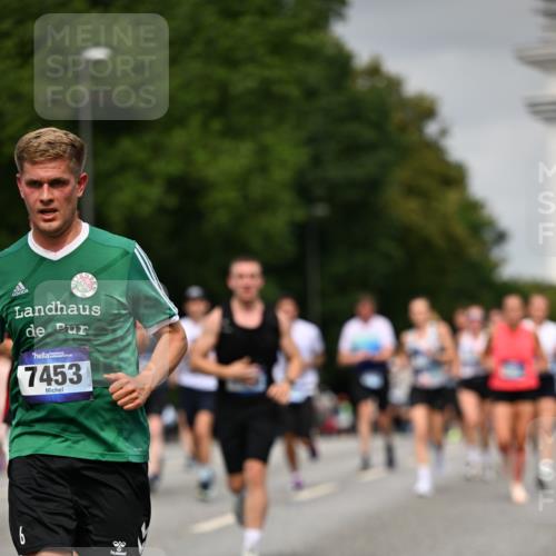 29.06.2025 - hella hamburg halbmarathon Dr. Thomas Lammeyer http://msf.ph/oto/8214401 29.06.2025 10:12:45 Kennedybrücke 1147, 1188, 2190, 2427, 2978, 4859, 5100, 5885, 6590, 6674, 6918, 7198, 7348, 7453, 9457, 9616, 9718, 9823, 9966, 10092, 10609, 10857 meine-sportfotos.de