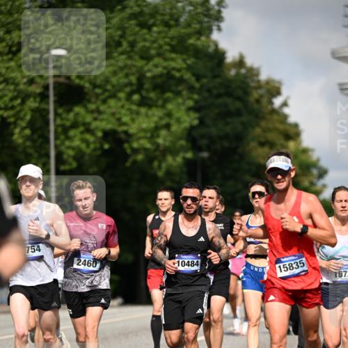 29.06.2025 - hella hamburg halbmarathon Dr. Thomas Lammeyer http://msf.ph/oto/8214438 29.06.2025 09:49:12 Kennedybrücke 57, 1686, 1707, 1894, 4463, 4812, 5187, 5550, 6495, 6878, 7055, 7186, 7880, 7965, 8062, 9345, 10484, 10876, 11120, 11199 meine-sportfotos.de