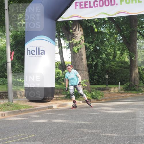 29.06.2025 - hella hamburg halbmarathon KatJ http://msf.ph/oto/8214455 29.06.2025 09:35:50 Zwischen KM18-KM19  meine-sportfotos.de