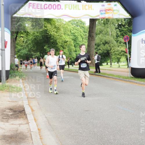 29.06.2025 - hella hamburg halbmarathon MichiJ http://msf.ph/oto/8214468 29.06.2025 10:23:31 Zwischen KM18-KM19 3005, 5152, 5269, 11230, 16417, 17489, 17877 meine-sportfotos.de