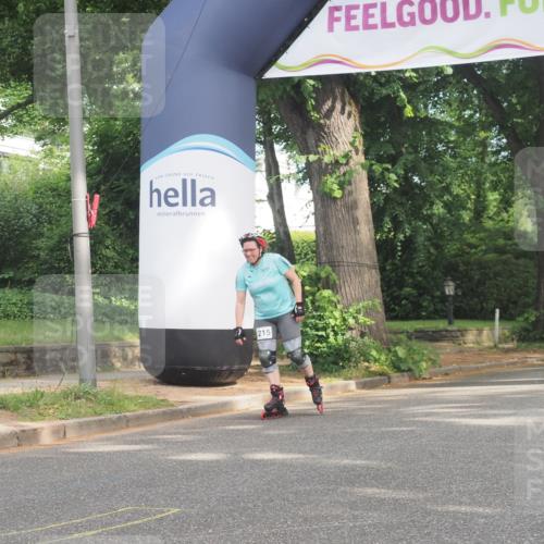 29.06.2025 - hella hamburg halbmarathon KatJ http://msf.ph/oto/8214546 29.06.2025 09:35:50 Zwischen KM18-KM19  meine-sportfotos.de