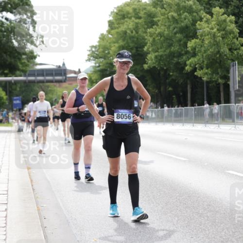 29.06.2025 - hella hamburg halbmarathon Jannik Wohlers http://msf.ph/oto/8214553 29.06.2025 10:26:52 Lombardsbrücke 1530, 2306, 2775, 5495, 5707, 5825, 6259, 7234, 7314, 7944, 8281, 9349, 10077, 11766, 14020, 14021, 15108, 15641, 17049, 17445, 18097, 18976 meine-sportfotos.de