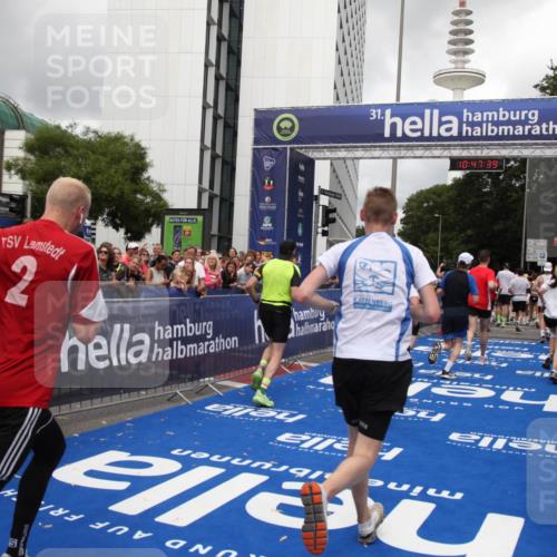 29.06.2025 - hella hamburg halbmarathon Michael Strokosch http://msf.ph/oto/8214758 29.06.2025 10:47:38 Ziel 1070, 1320, 1592, 1696, 2284, 2953, 3304, 5889, 6009, 8023, 8234, 8852, 8927, 10969, 11021, 12870, 13223, 13303, 14618, 14619, 15451, 15479, 17846, 17905, 18104, 18970, 19181 meine-sportfotos.de