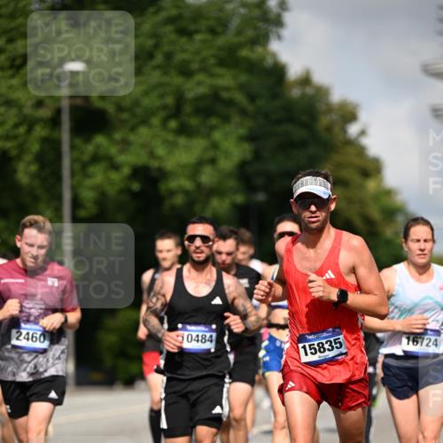 29.06.2025 - hella hamburg halbmarathon Dr. Thomas Lammeyer http://msf.ph/oto/8214861 29.06.2025 09:49:12 Kennedybrücke 57, 1686, 1707, 1894, 4463, 4812, 5187, 5550, 6495, 6878, 7055, 7186, 7880, 7965, 8062, 9345, 10484, 10876, 11120, 11199 meine-sportfotos.de