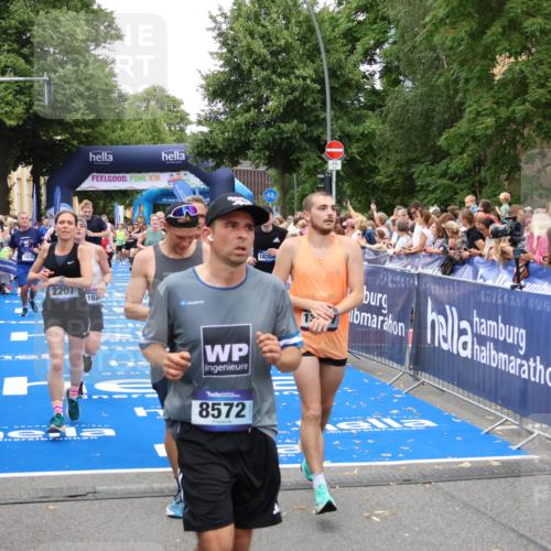 29.06.2025 - hella hamburg halbmarathon Zöllner http://msf.ph/oto/8214882 29.06.2025 10:51:04 Ziel 1630, 2207, 4077, 7369, 8117, 8261, 8572, 8704, 10215, 10508, 10603, 12778, 13008, 13687, 14125, 15362, 16285, 17221, 18066, 18350 meine-sportfotos.de