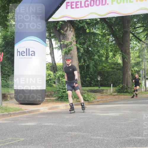 29.06.2025 - hella hamburg halbmarathon KatJ http://msf.ph/oto/8214965 29.06.2025 09:35:54 Zwischen KM18-KM19  meine-sportfotos.de