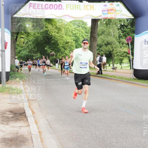 29.06.2025 - hella hamburg halbmarathon MichiJ http://msf.ph/oto/8215030 29.06.2025 10:23:34 Zwischen KM18-KM19 3005, 4477, 5152, 11230, 11661, 14069, 17489 meine-sportfotos.de