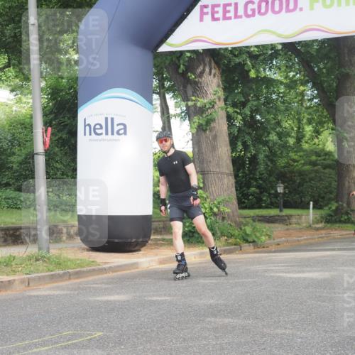 29.06.2025 - hella hamburg halbmarathon KatJ http://msf.ph/oto/8215049 29.06.2025 09:35:54 Zwischen KM18-KM19  meine-sportfotos.de