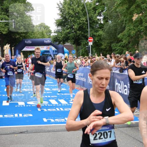 29.06.2025 - hella hamburg halbmarathon Zöllner http://msf.ph/oto/8215108 29.06.2025 10:51:07 Ziel 1366, 1630, 4077, 4816, 4967, 8117, 8261, 8508, 8704, 10508, 10603, 12778, 13008, 14125, 17221, 17384, 18066, 18350 meine-sportfotos.de