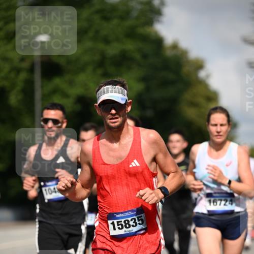 29.06.2025 - hella hamburg halbmarathon Dr. Thomas Lammeyer http://msf.ph/oto/8215179 29.06.2025 09:49:13 Kennedybrücke 57, 1686, 1707, 1894, 4463, 4812, 5187, 5550, 6495, 6878, 7055, 7186, 7880, 7965, 8062, 9345, 10453, 10484, 10876, 11120, 11199 meine-sportfotos.de