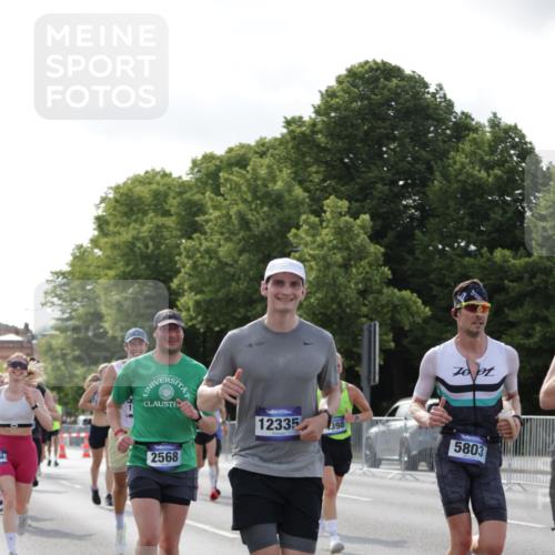 29.06.2025 - hella hamburg halbmarathon Jannik Wohlers http://msf.ph/oto/8215218 29.06.2025 09:49:54 Lombardsbrücke 1675, 1688, 1803, 2568, 2826, 3332, 4398, 4823, 5409, 5436, 5791, 5803, 6649, 6704, 7774, 8450, 9017, 9302, 9365, 9711, 10218, 10894, 11619, 11767, 12292, 12335, 12540, 12554, 12895, 13725, 14691, 14992, 15225, 15257, 15336, 15435, 15521, 16648, 16697, 17425, 17620, 17973, 18154, 18275, 18276, 19116, 19229 meine-sportfotos.de
