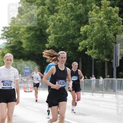 29.06.2025 - hella hamburg halbmarathon Jannik Wohlers http://msf.ph/oto/8215266 29.06.2025 10:26:57 Lombardsbrücke 2775, 4372, 5825, 6259, 7944, 8281, 10077, 11256, 11766, 12500, 15641, 18097, 18766 meine-sportfotos.de