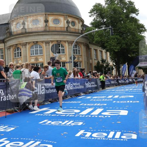 29.06.2025 - hella hamburg halbmarathon Strokosch-Dieckow http://msf.ph/oto/8215272 29.06.2025 10:24:43 Ziel 1241, 1271, 2892, 7142, 11678, 13872, 18740 meine-sportfotos.de