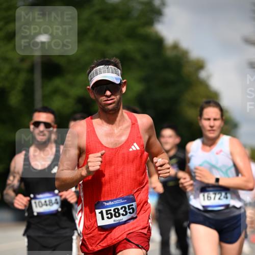 29.06.2025 - hella hamburg halbmarathon Dr. Thomas Lammeyer http://msf.ph/oto/8215273 29.06.2025 09:49:13 Kennedybrücke 57, 1686, 1707, 1894, 4463, 4812, 5187, 5550, 6495, 6878, 7055, 7186, 7880, 7965, 8062, 9345, 10453, 10484, 10876, 11120, 11199 meine-sportfotos.de