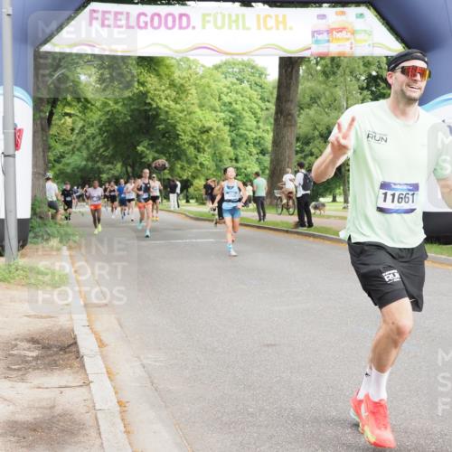 29.06.2025 - hella hamburg halbmarathon MichiJ http://msf.ph/oto/8215282 29.06.2025 10:23:35 Zwischen KM18-KM19 3005, 4477, 5152, 11661, 14069, 17489 meine-sportfotos.de